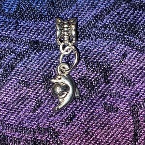 5/$10❤️❤️❤️NWTs Tibetan Silver Dolphin Charm